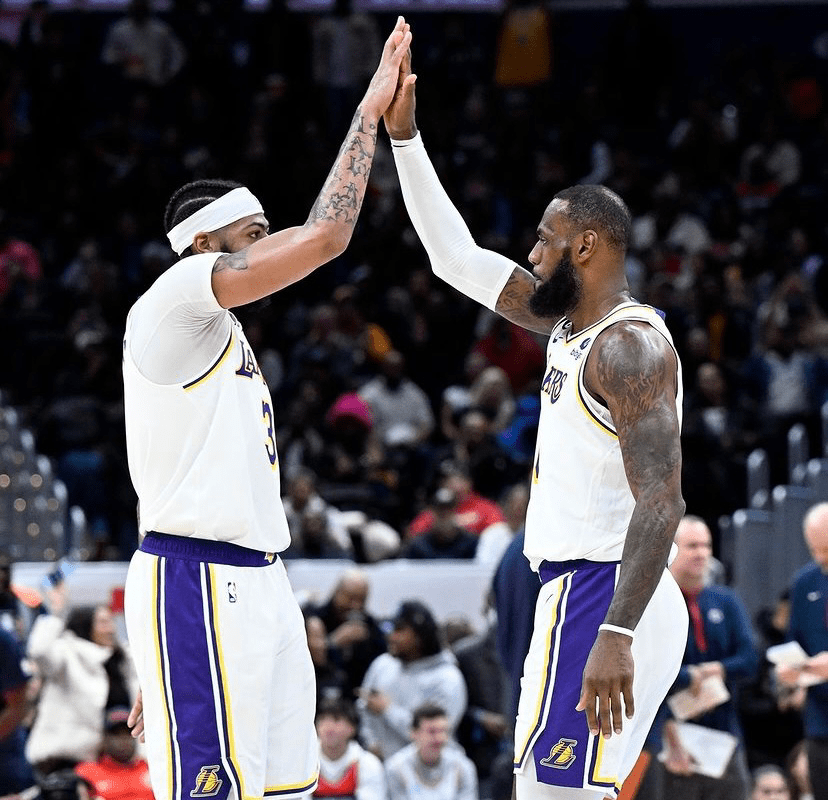 开云官网-浓眉哥在雄鹿比赛中高光表现山东男篮围绕欧联豪取连胜，这操作让人直呼：转折点里尔外线爆发的简单介绍